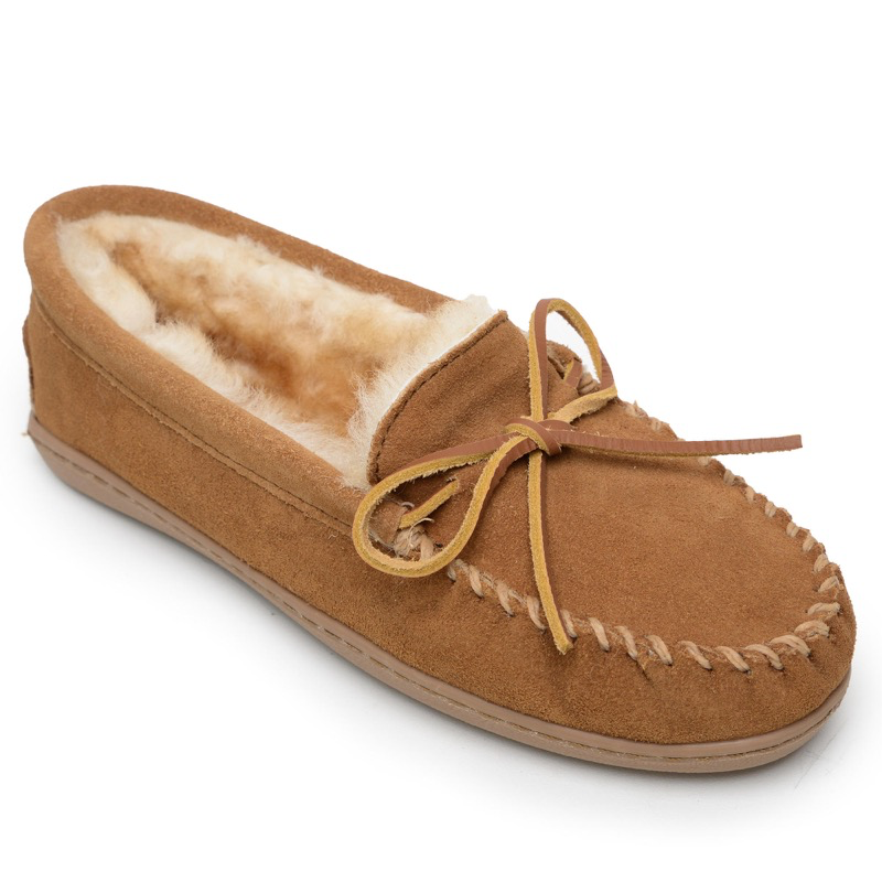 Minnetonka 3341 Women's Sheepskin Hardsole