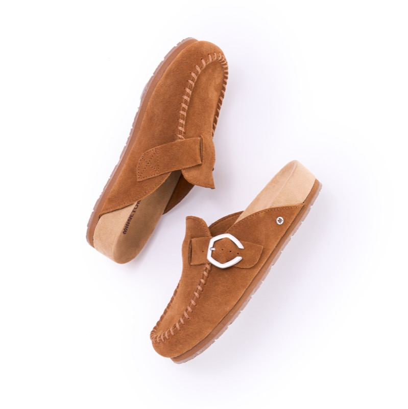Minnetonka 6000901 Brown Buckle Clog