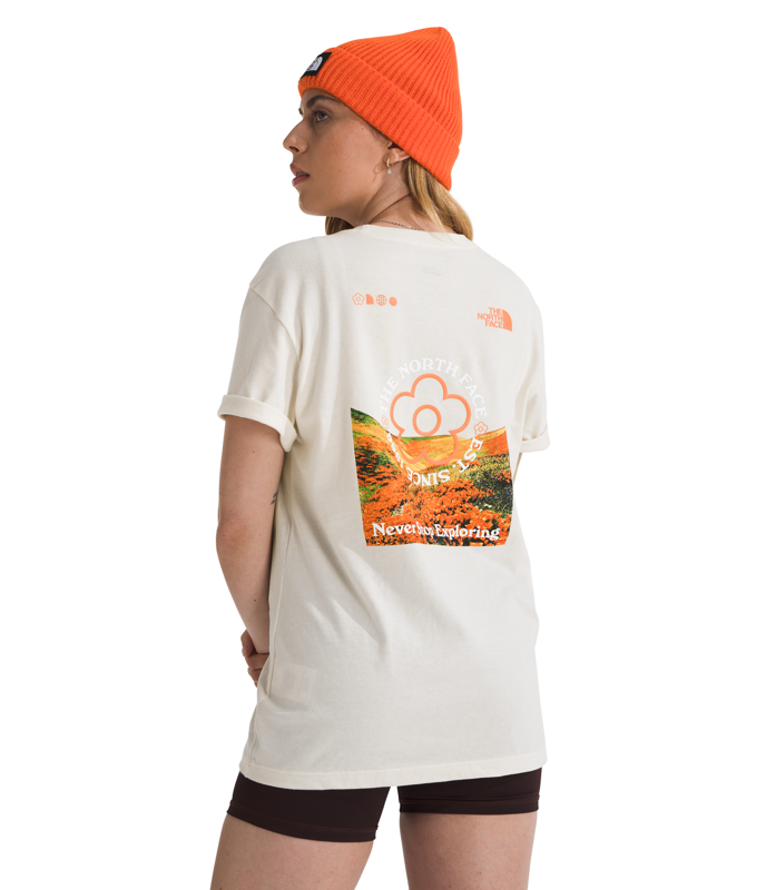 The North Face NF0A8B9Q Women's Short Slv Strange Colorful World Flower Field Tee—Graphic