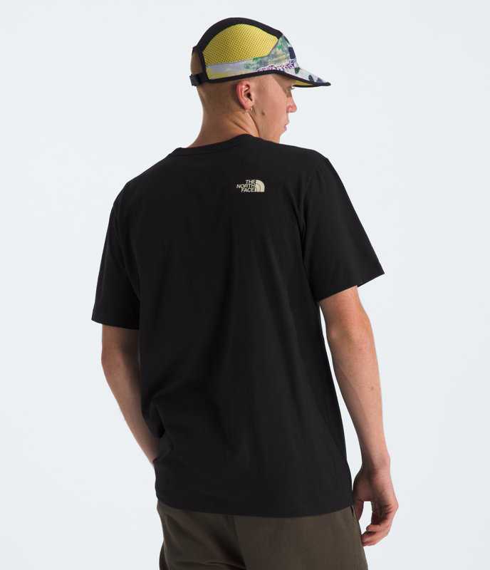 The North Face NF0A8B9Y Men's Short Slv Animals We Love Wolf Tee—Graphic