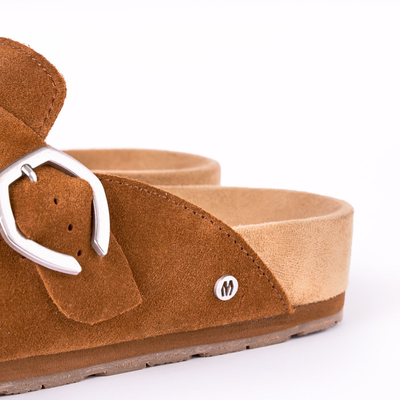 Minnetonka 6000901 Brown Buckle Clog