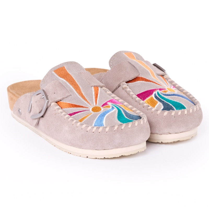 Minnetonka 6000902 Simply Taupe Sunset Buckle Clog