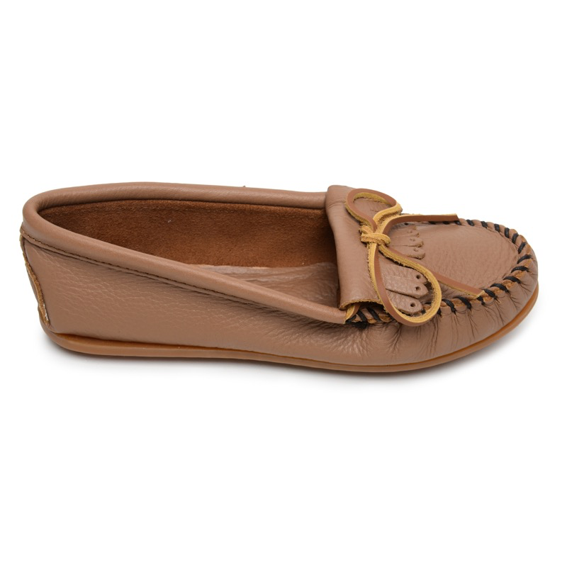 Minnetonka 62 Women's Deerskin Kilty - Mocha