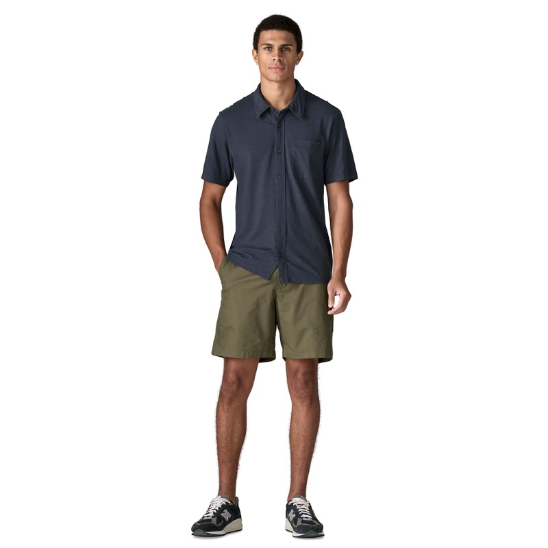 Patagonia 42045 M's Trail Harbor Button Down Knit Shirt