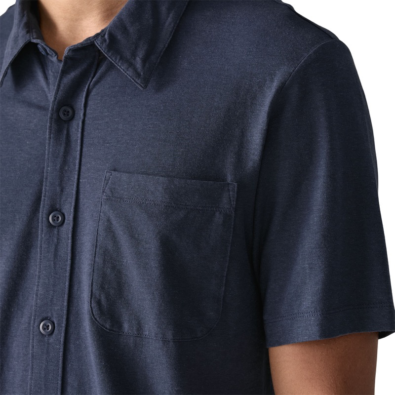 Patagonia 42045 M's Trail Harbor Button Down Knit Shirt