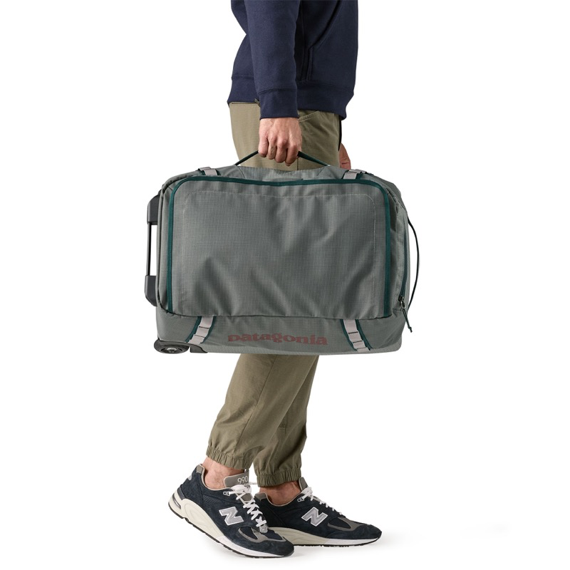 Patagonia 49379 Black Hole Wheeled Duffel 40L